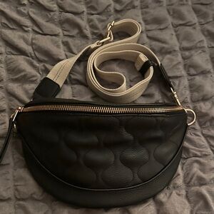 Universal Thread Black Leather Crossbody Bag